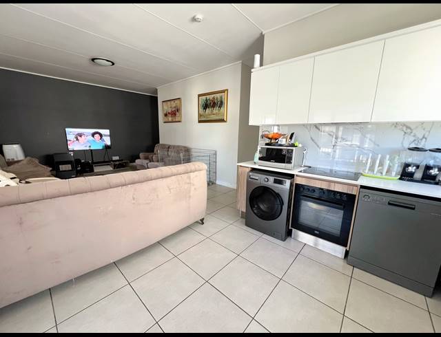 2 BEDROOM APARTMENT TO LET IN SANDOWN